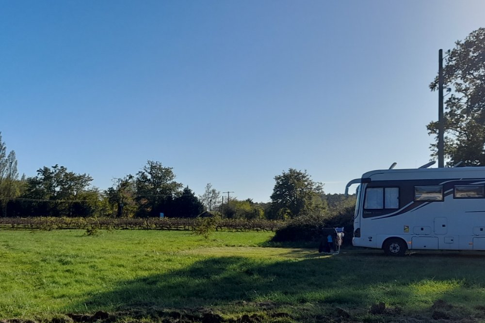 Aire camping-car à Gabarret (40310) - Photo 5